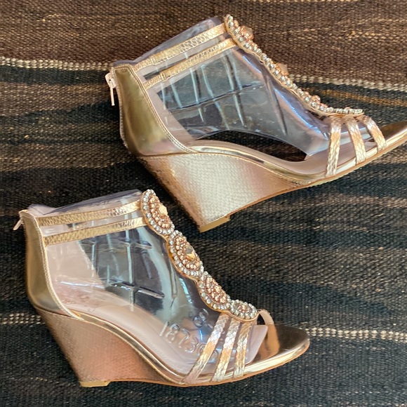 VINCE CAMUTO rose gold heels with class & bling….Gorgeous!! EUC!🌸 - Picture 7 of 14